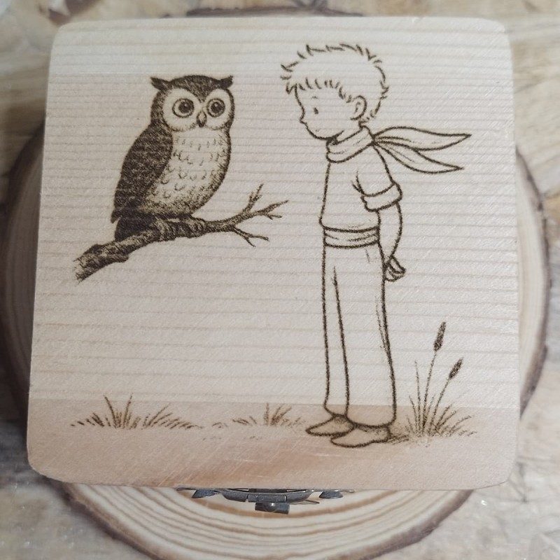 wooden-engraved-marriage-gifts-boxes